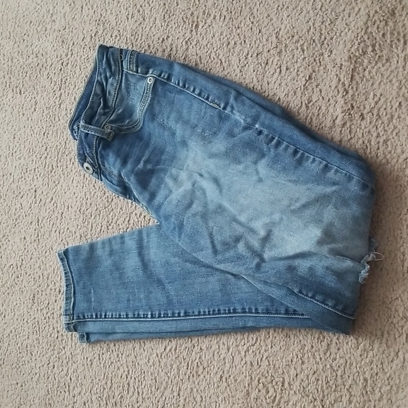 Maurices Distressed Jeggings - Picture 1 of 14